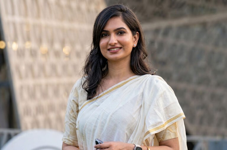 Following the attack on Sarpanch Chameli, MLA Sofia Firdous visited her at the hospital, while allegations have been raised against accused Parthasarathi Samantaray. 🚑🏥⚖️🚨