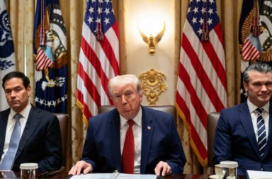 Donald Trump, JD Vance and an Iranian representative digitally sign the U.S.-Iran peace agreement. 🤝🌍✍️💻✨