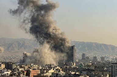 In the Iran conflict, the United States reportedly suffered losses running into trillions, while Tehran is said to have gained a strategic advantage despite heavy damage. ⚔️💰📉🌍⚠️