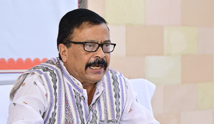 ବିଜେପି ସହ କେଉଁ ନେତାମାନେ ଯୋଗାଯୋଗରେ ଅଛନ୍ତି ବିଜେଡି ଜାଣିଛି, କ୍ଲିନ ସ୍ୱିପ ହେଇଯିବ ବିଜେଡି: ରାଜସ୍ୱ ମନ୍ତ୍ରୀ ସୁରେଶ ପୂଜାରୀ
