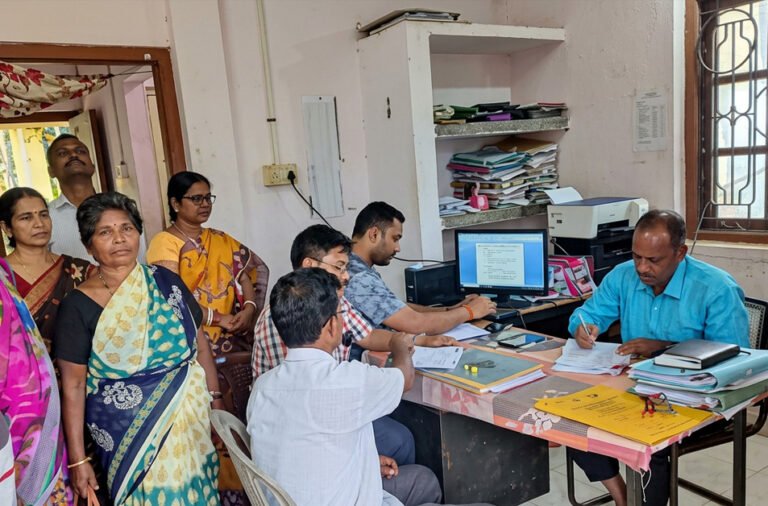 Camp courts will be opened in villages to improve access to justice and revenue services; over 2.5 crore people have received revenue-related services in the last two years. ⚖️🏡📄✨🇮🇳