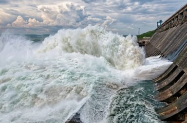 Authorities have announced that the gates of Hirakud Dam will be opened to release the season's first floodwater discharge. Districts located downstream have been alerted, and a review meeting has been held to strengthen flood management and preparedness measures.
