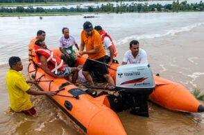 A sudden rise in the water level of the Lanth River left eight people, around 30 cattle, and hundreds of goats stranded. After a prolonged rescue operation, emergency teams successfully rescued all those trapped and brought the situation under control.