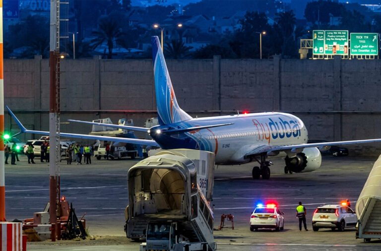 Flydubai flight stabbing incident: Indian pilot shows bravery after being stabbed; saves the lives of 176 passengers. Modi, Trump and Netanyahu praise Smith.