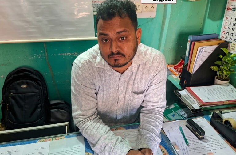 Sainthala Revenue Inspector caught while accepting a bribe. Make the headline more conciseUse a more formal news tone