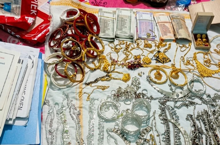 Dharamshala ABEO caught in Vigilance net; gold, silver, diamonds and 19 plots unearthed. Simultaneous raids conducted at seven locations. Make the headline more conciseUse a more neutral news tone